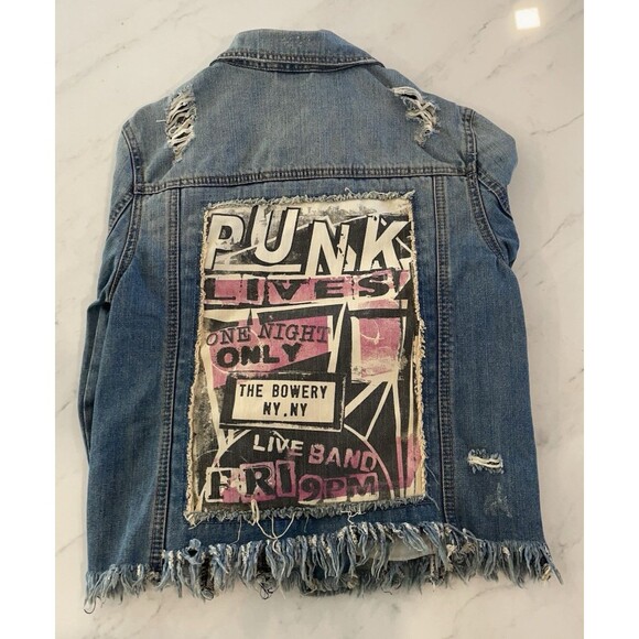 Bethany Mota Punk Lives The Bowery NY Edgy Streetwear Vintage Y2K - Picture 2 of 4